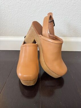 Women’s Tan Leather Clog Platform Slingback size US 6